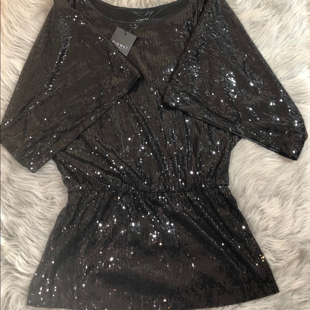 Blaquemarket sequin Top size Large 🔥NWT🔥